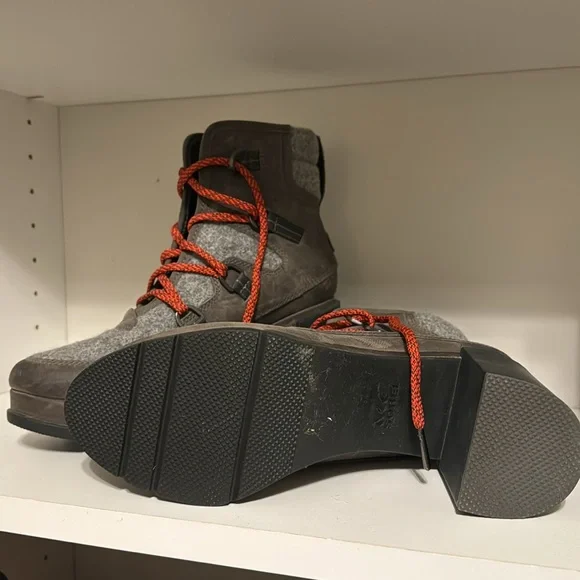 Sorel Boots $60 OBO - Picture 4 of 11